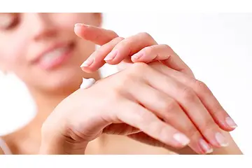 El Çatlakları Belirtileri ve Tedavisi